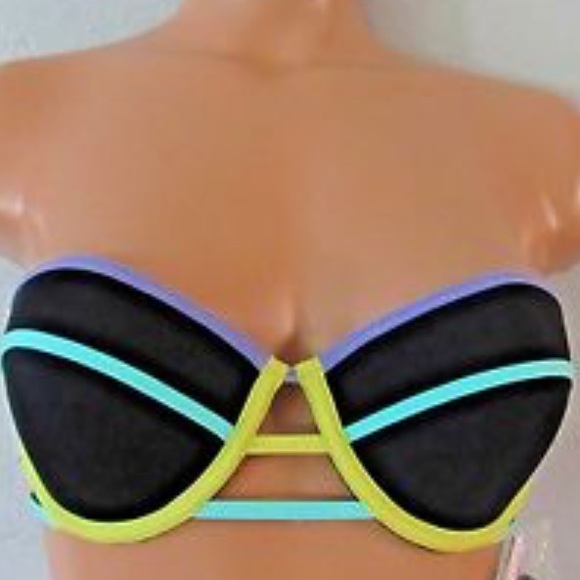 Victoria's Secret Tops - 💕SOLD💕 VS Strappy Flirt Bandeau Bikini Top